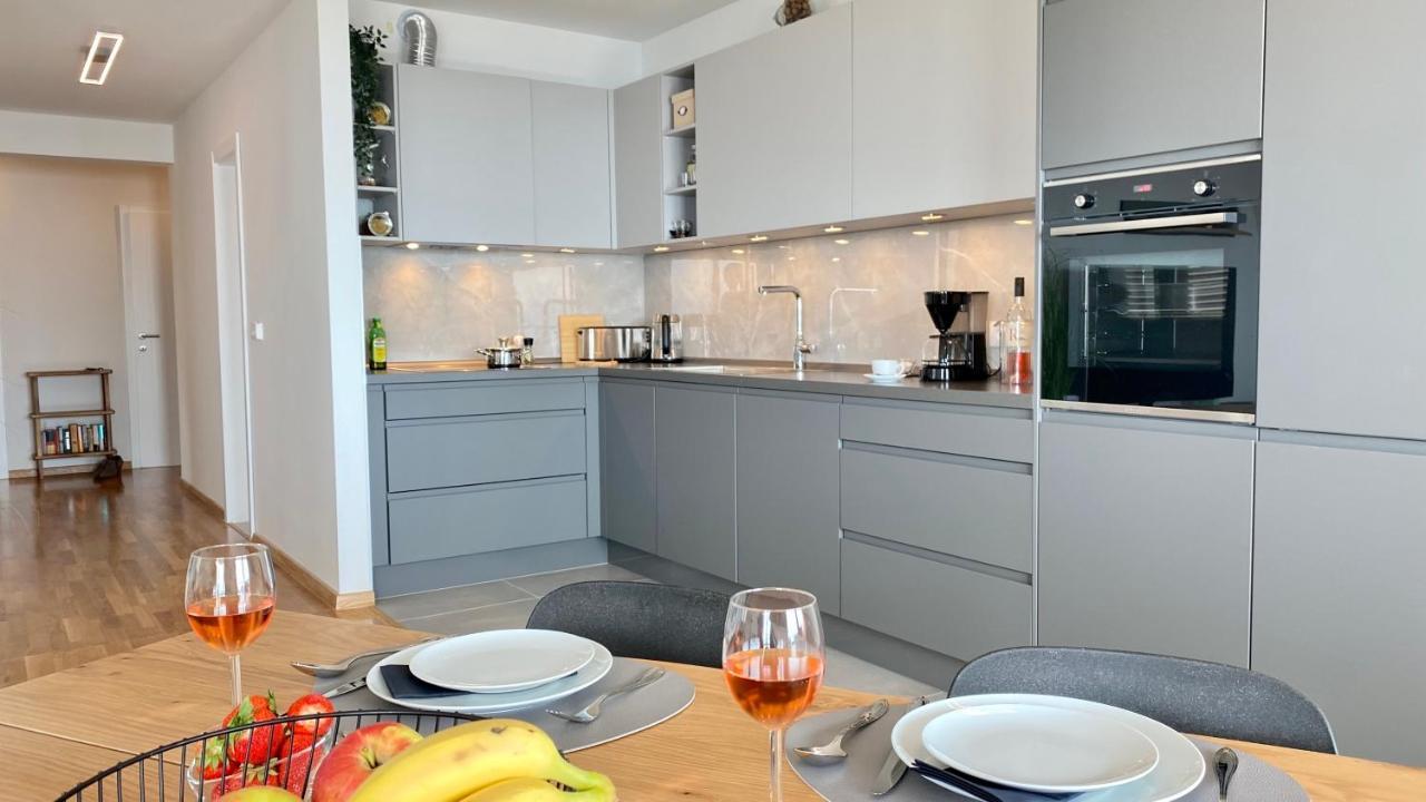 Ferienwohnung Makazura Sunset Makarska Exterior foto